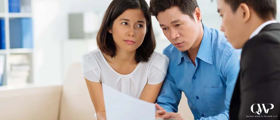 couple at mediation with a lawyer in China